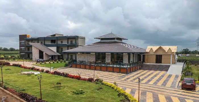 Hotel The Cult Hubballi Exteriör bild